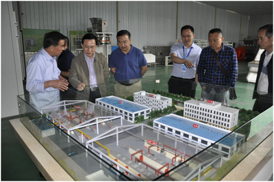 四川省絲綢協會會長陳祥平一行考察調研南充繭絲綢產業市場